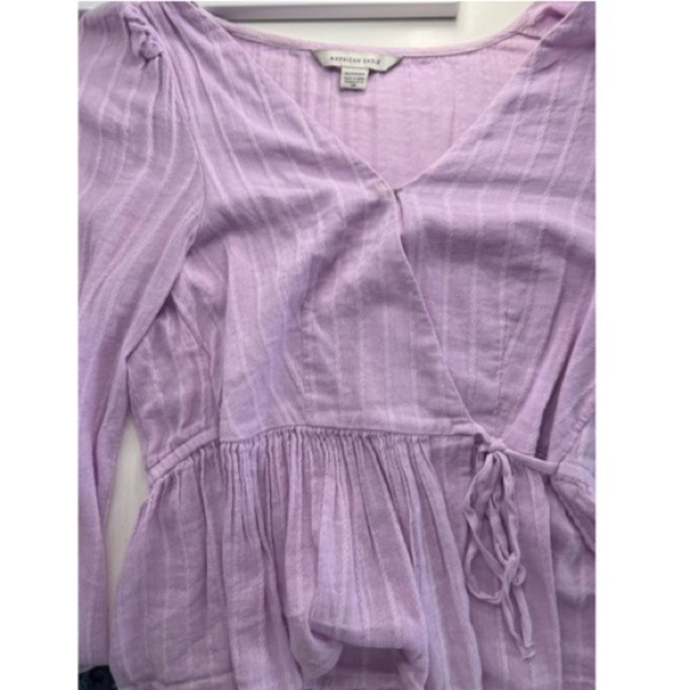 PERFECT CONDITION AMERICAN EAGLE BLOUSE